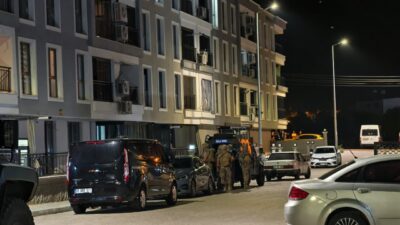 AYDIN (AA) – Aydın'ın Nazilli ilçesinde evinin penceresinden pompalı tüfekle