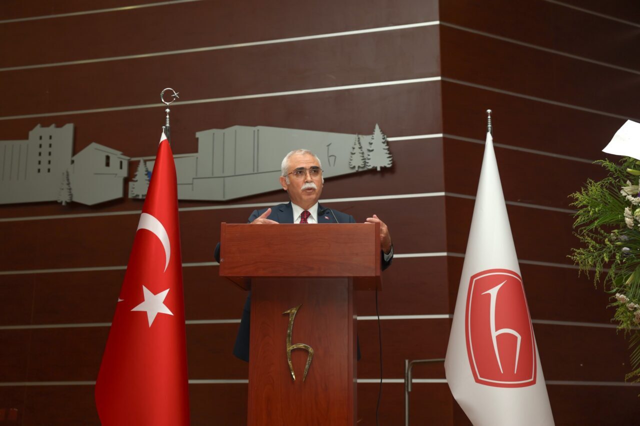 - "Hakikati aramayan bilginin, vicdanla buluşmayan hukukun ve insan onurunu