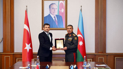 BAKÜ (AA) – Azerbaycan Savunma Bakanı Zakir Hasanov, Baykar Yönetim