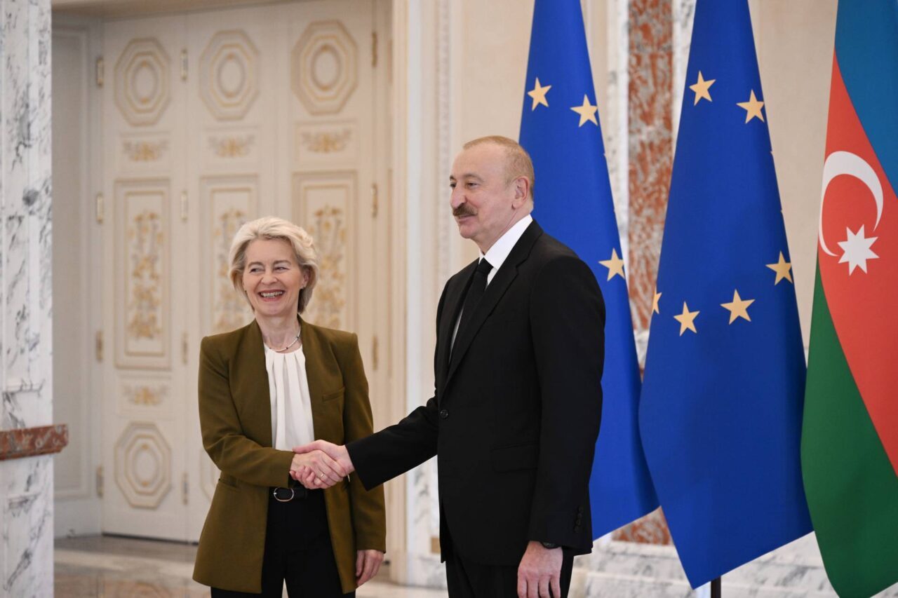 - Cumhurbaşkanı İlham Aliyev:
- "Dört yıl önce enerji alanında Stratejik
