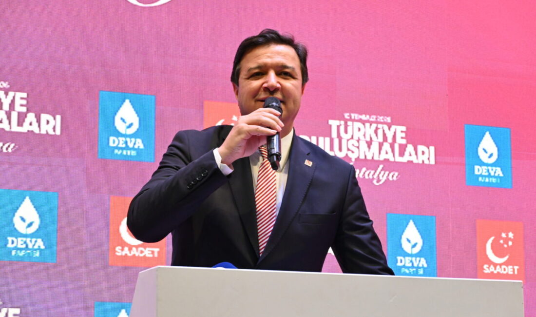 ANTALYA (AA) – DEVA Partisi Genel Başkanı Ali Babacan ve