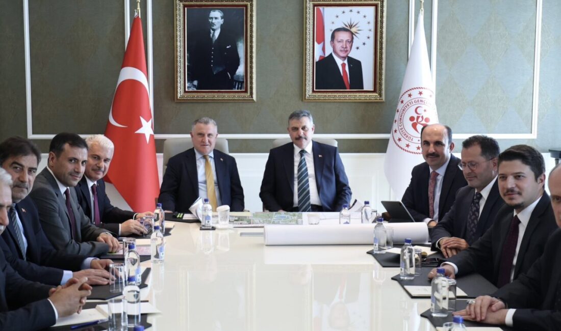- Gençlik ve Spor Bakanlığındaki görüşmede Konya'da devam eden gençlik