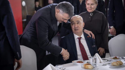 - "Bugün bu vatan üzerinde özgürce nefes alabiliyorsak, bayrağımız göklerde