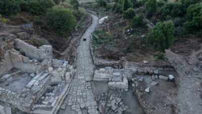 - "Aspendos'ta yürüttüğümüz kazı çalışmalarıyla antik kentin en önemli ulaşım