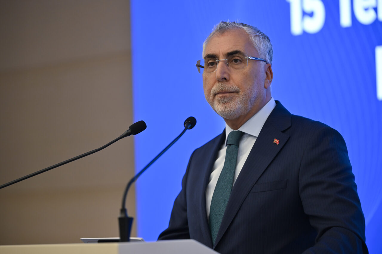 - "15 Temmuz, Türkiye'de sivil toplumun ve sendikal hareketin demokrasiyle