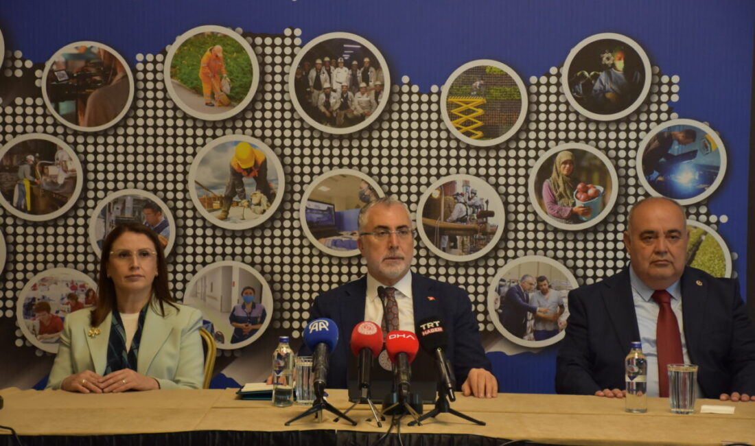 - "Bakanlık olarak üretimin, yatırımın ve istihdamın önünü açacak her