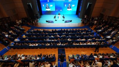 - "Yaptığımız her iki kentsel dönüşümden biri İstanbul'da gerçekleştiriliyor. Dönüşüm,