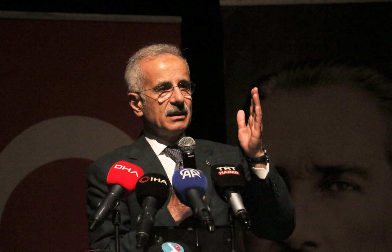 - "Bugün Rusya-Ukrayna Savaşı var. İran-İsrail, ABD çatışması, savaşı inşallah
