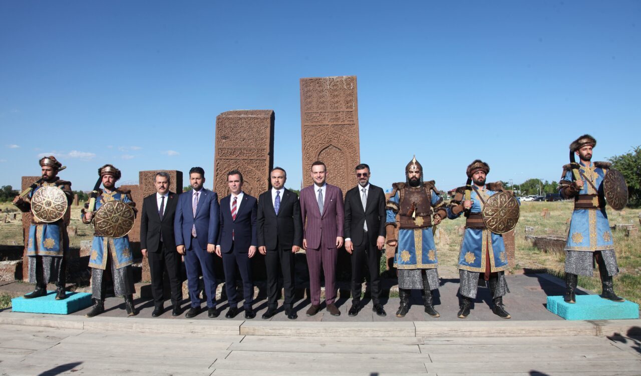 BİTLİS (AA) – Çevre, Şehircilik ve İklim Değişikliği Bakan Yardımcısı