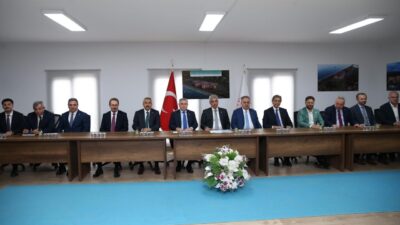 - Sağlık Bakanı Kemal Memişoğlu:
- "Sağlıkta şaheser dediğimiz altyapılarla insanlarımıza