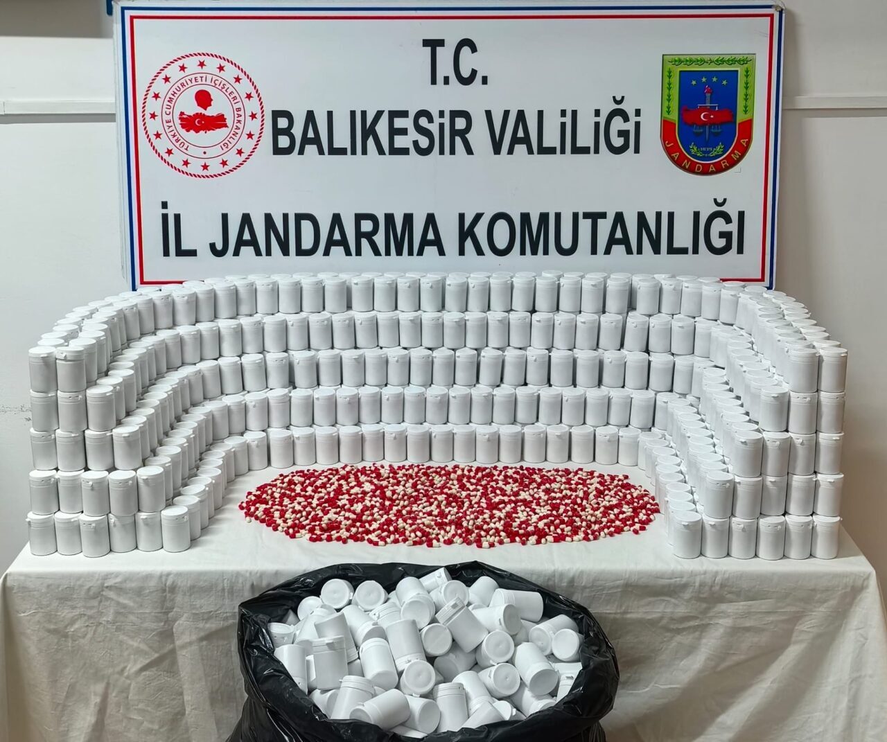 BALIKESİR (AA) – Balıkesir'de düzenlenen uyuşturucu operasyonunda 78 bin 824