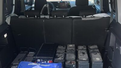 BALIKESİR (AA) – Balıkesir'de internet ve telefon dağıtım cihazları içinde