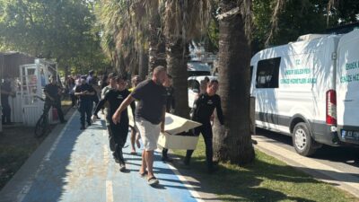 BALIKESİR (AA) – Balıkesir'in Erdek ilçesinde denizde erkek cesedi bulundu.
