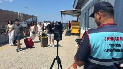 BALIKESİR (AA) – Balıkesir'in Marmara ilçesine bağlı Avşa Adası'nda jandarma