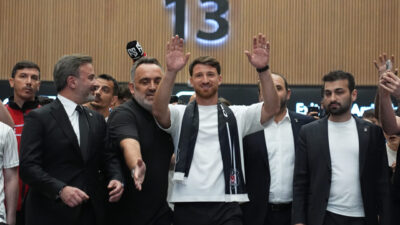 İSTANBUL (AA) – Beşiktaş'ın prensip anlaşmasına varıldığını duyurduğu milli futbolcu