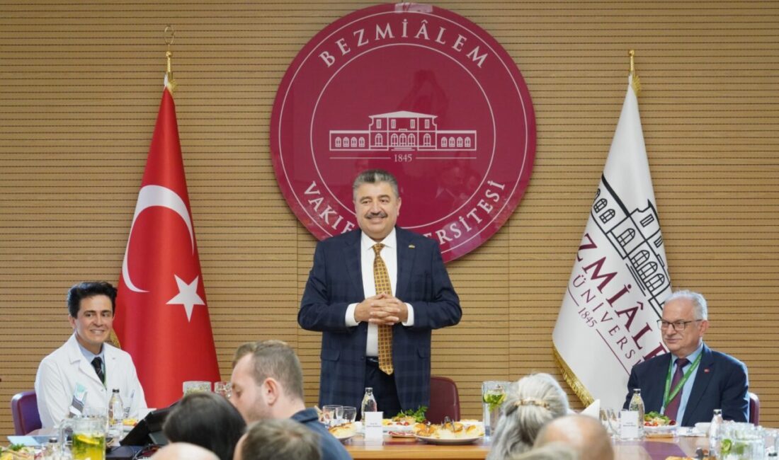 - Bezmialem Vakıf Üniversitesi Rektörü Prof. Dr. Adem Akçakaya:
- "200