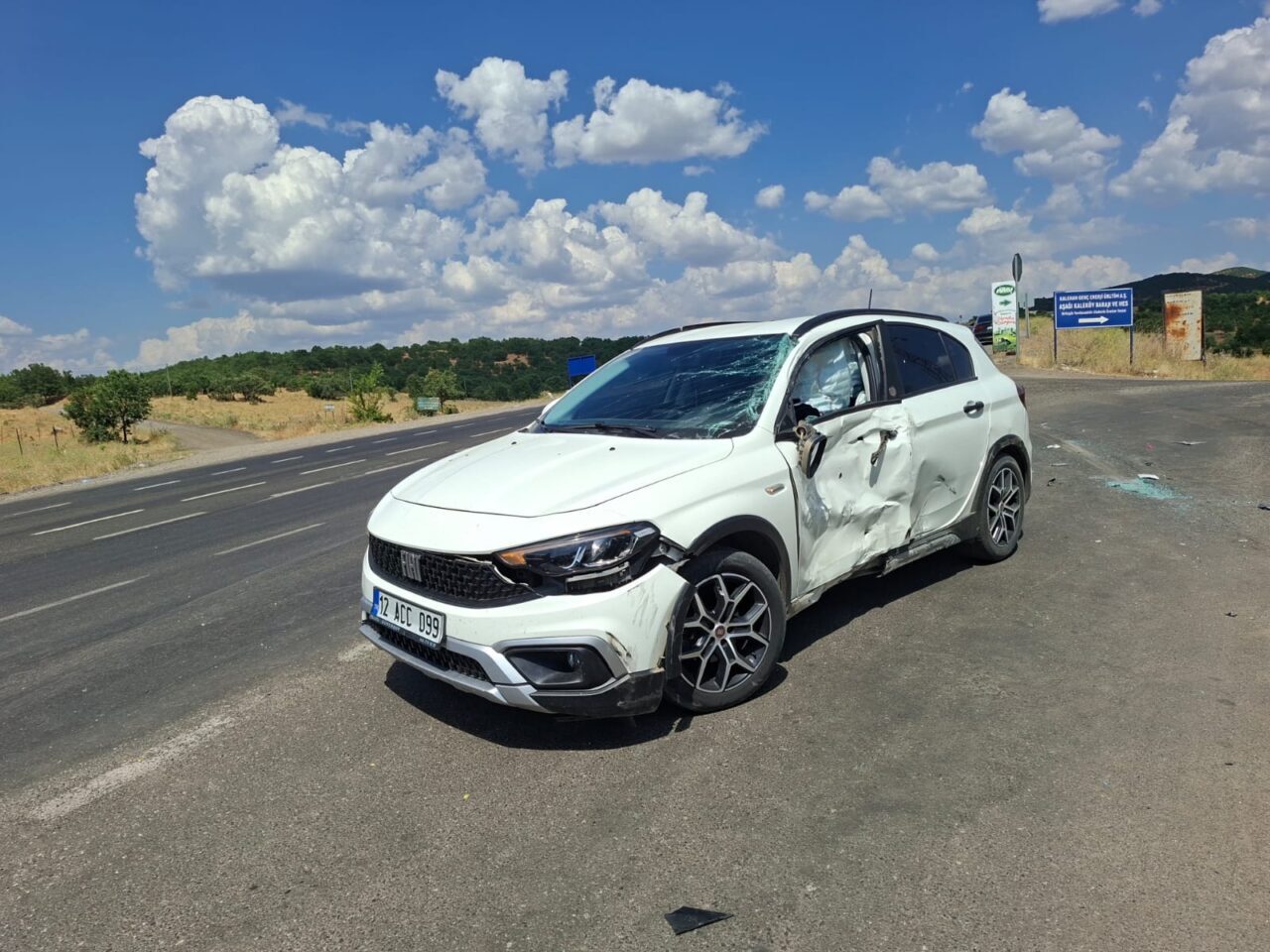 BİNGÖL (AA) – Bingöl'de tanker ile çarpışan otomobildeki 2 kişi