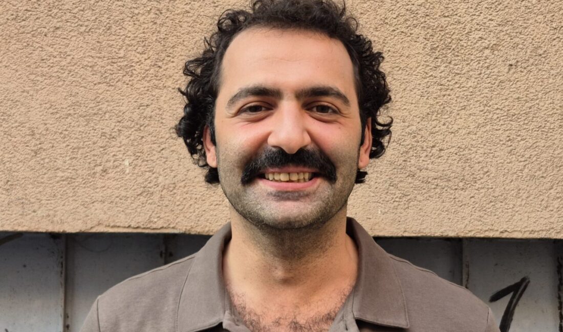 - Senarist Suat Köçer:
- "Cevat'ta çok profesyonel bir ekip çalıştı"
-