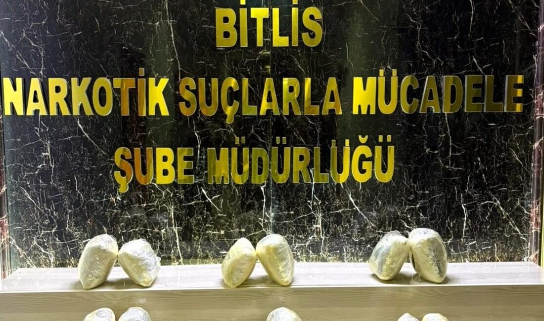 BİTLİS (AA) – Bitlis'te çuvallara gizlenmiş 8 kilo 100 gram