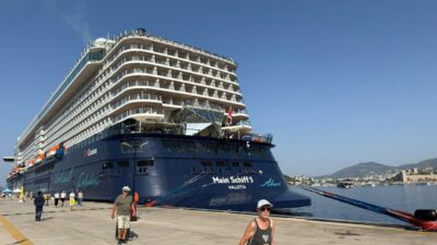 MUĞLA (AA) – Muğla'nın Bodrum ilçesine "Mein Schiff 5" kruvaziyeriyle