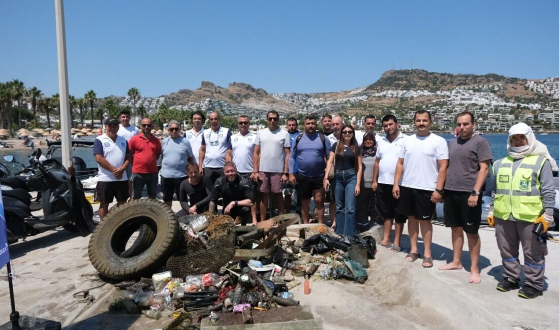 MUĞLA (AA) – Muğla'nın Bodrum ilçesinde belediye tarafından düzenlenen deniz