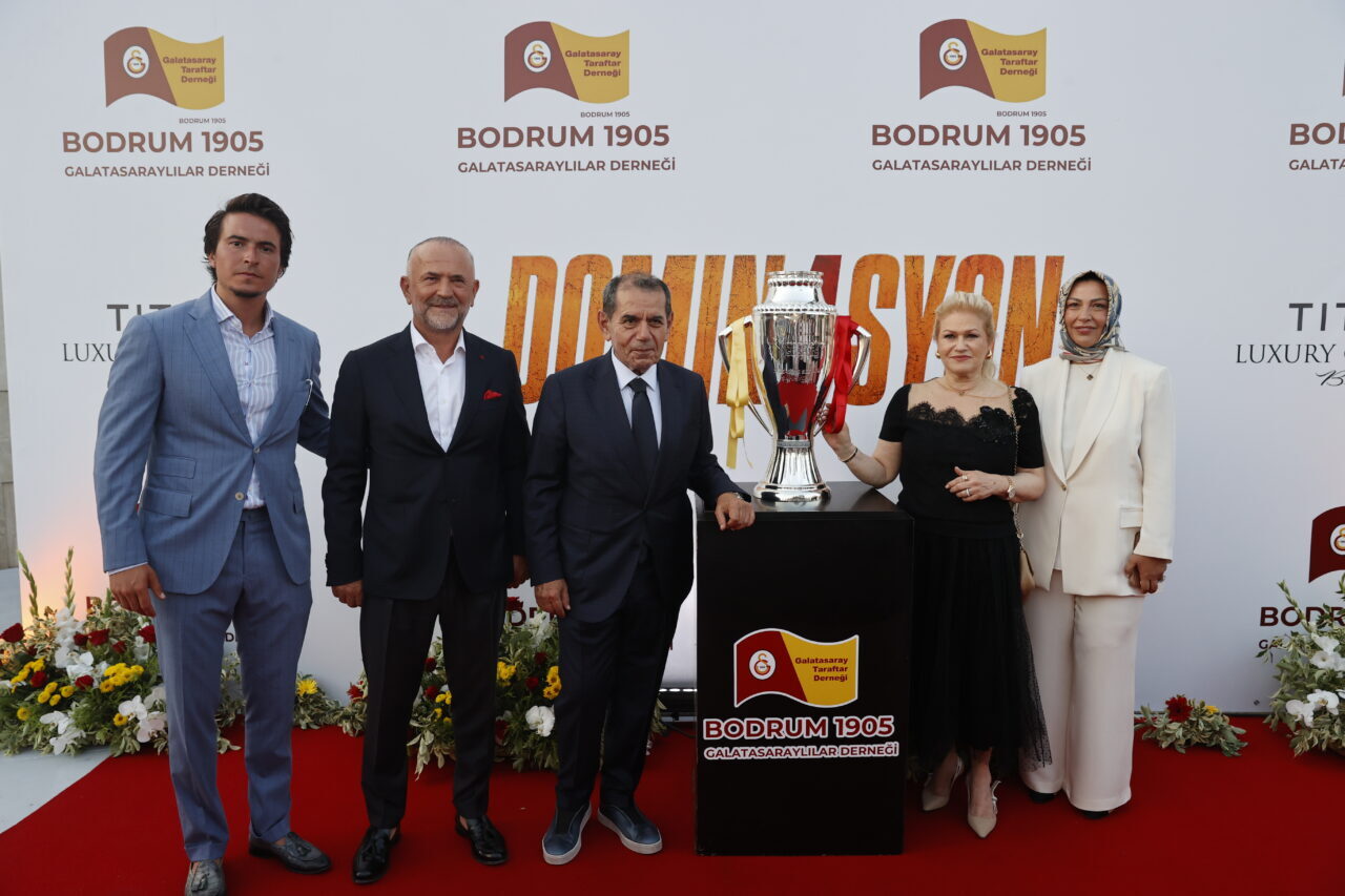 - Sarı-kırmızılı kulübün başkanı Dursun Özbek:
"Güzel bir sezona da hazırlık