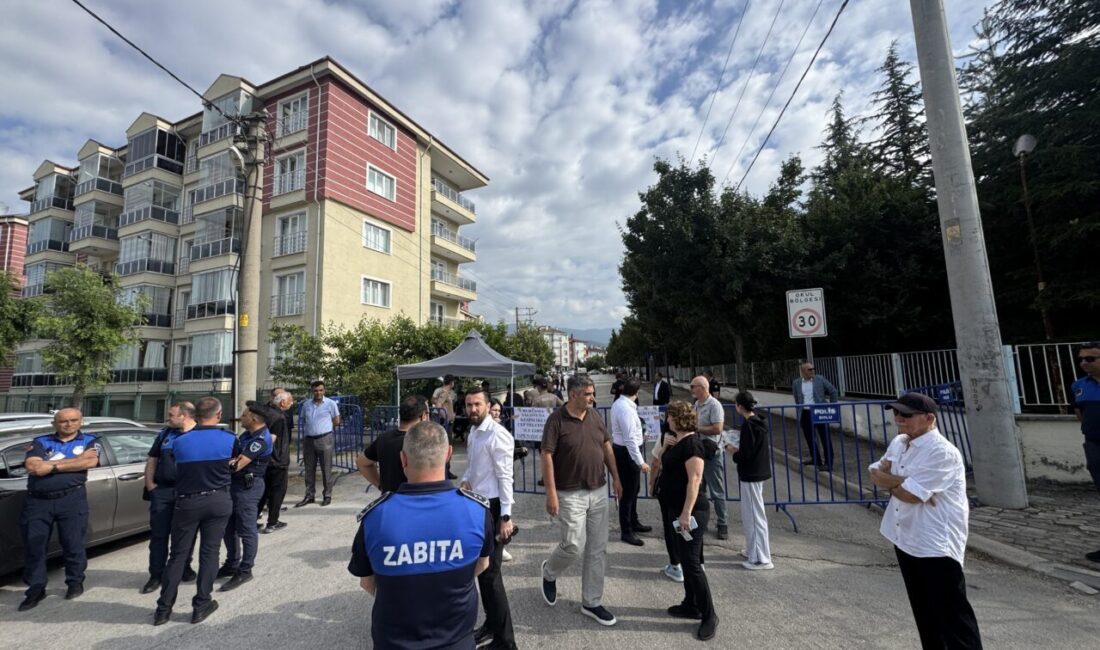 BOLU (AA) – Bolu Belediyesine yönelik "irtikap" soruşturması kapsamında haklarında
