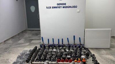 BOLU (AA) – Bolu'nun Gerede ilçesinde TOKİ'ye ait şantiyeden yaklaşık