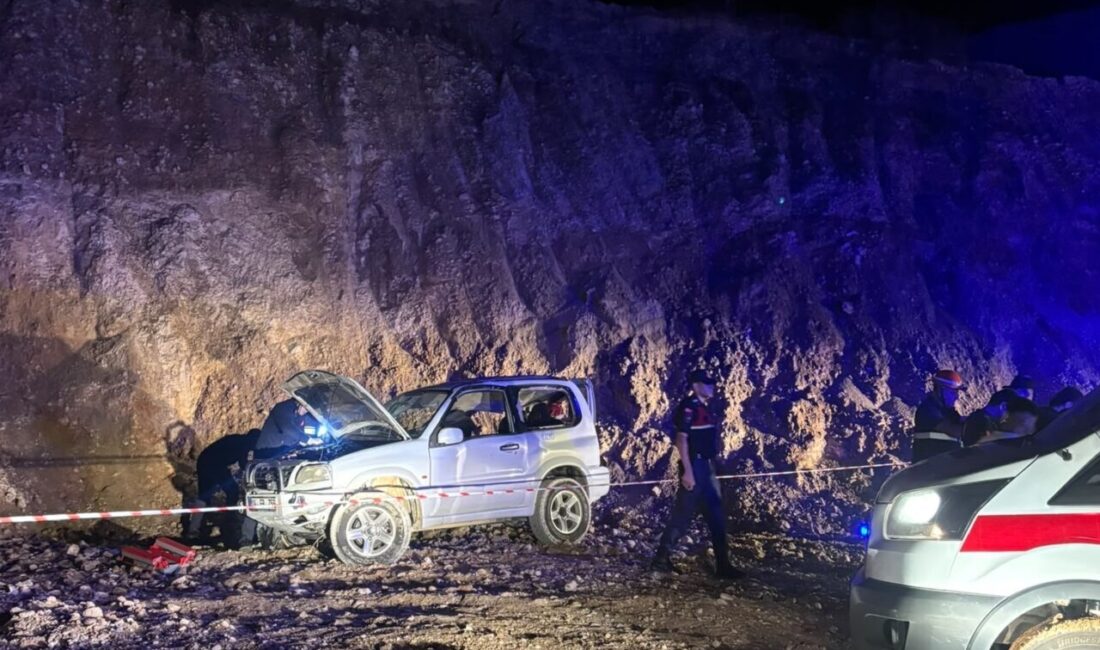 BOLU (AA) – Bolu'da cipin uçuruma yuvarlanması sonucu 2 kişi