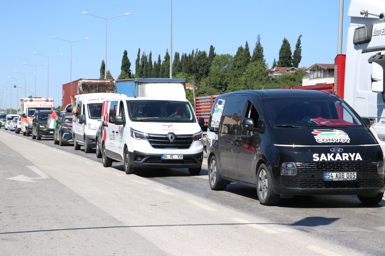 - Filistin Konvoyu sözcüsü Hüseyin Durmaz:
- "Gazze'deki bu durumun yeniden