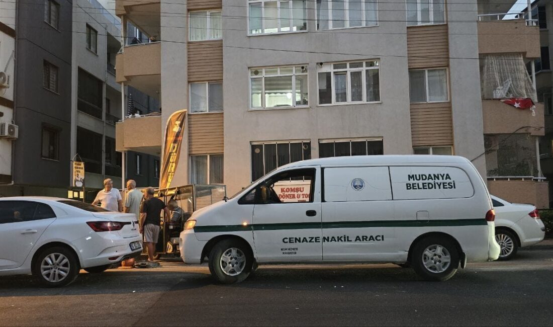 BURSA (AA) – Bursa'nın Mudanya ilçesinde bir kadın, evinde kesici