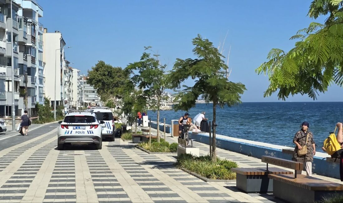 BURSA (AA) – Bursa'nın Mudanya ilçesinde denizde hareketsiz bulunan kişi,