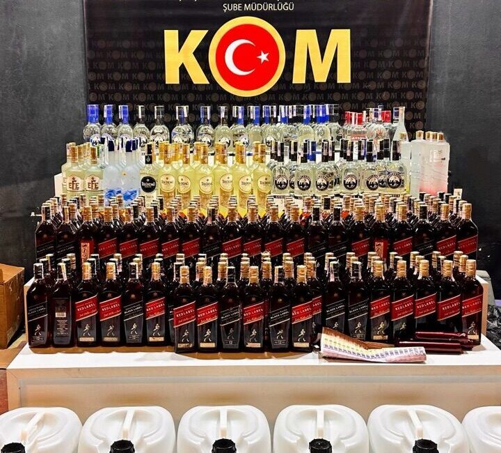 BURSA (AA) – Bursa'da düzenlenen sahte alkol operasyonunda 1 şüpheli