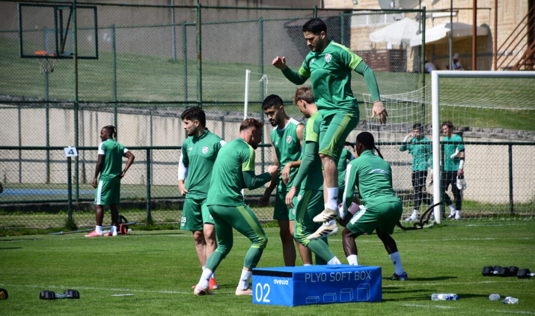 DÜZCE (AA) – Trendyol 1. Lig ekiplerinden Bursaspor, 2026-2027 sezonu