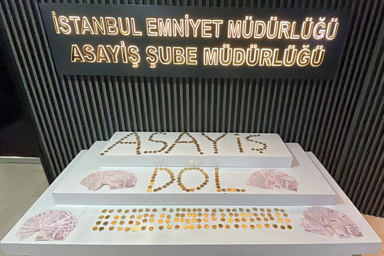 İSTANBUL (AA) – Fatih'te çalıştığı döviz bürosunda elektrik kesintisini fırsat