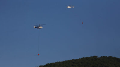 - Büyük oranda kontrol altına alınan yangın, dronla görüntülendi