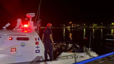 ÇANAKKALE (AA) – Çanakkale'de düzenlenen operasyonda 36 düzensiz göçmen yakalandı,