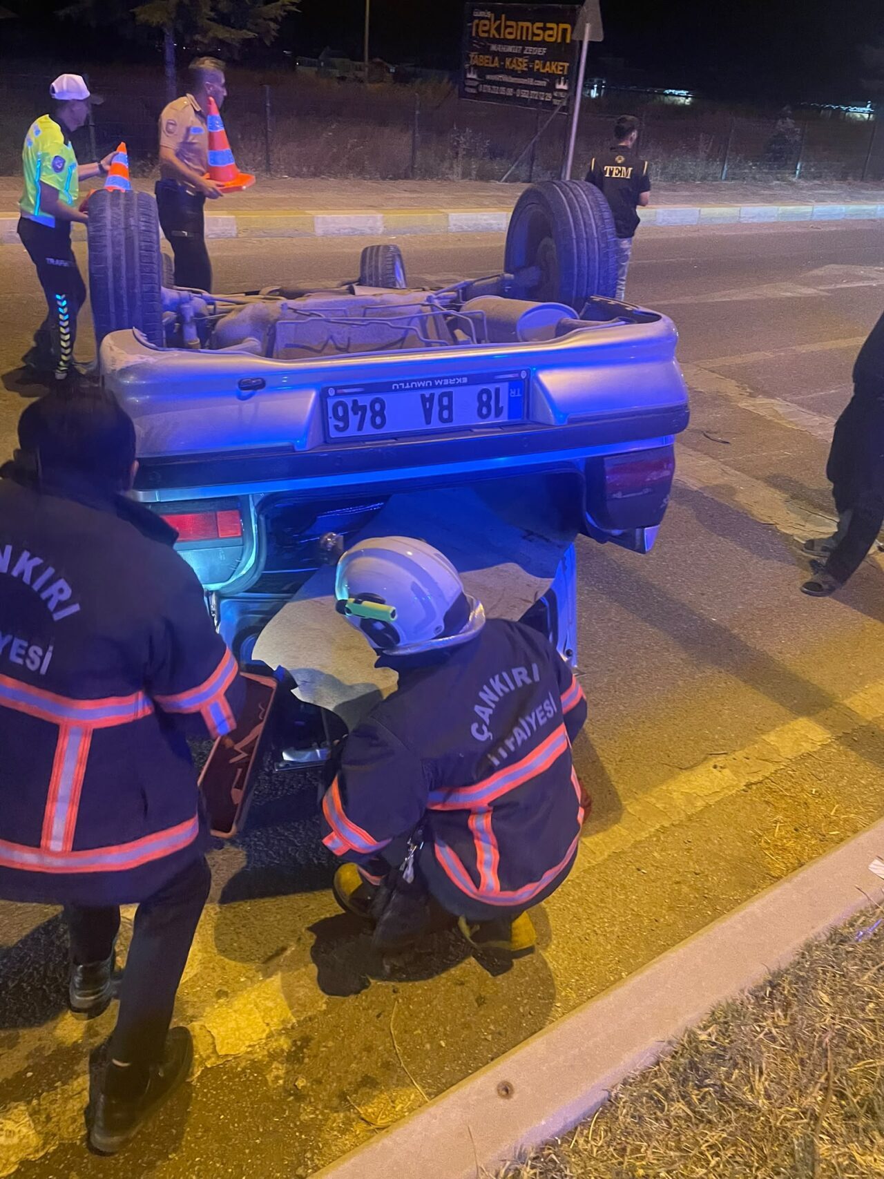 ÇANKIRI (AA) – Çankırı'da takla atan otomobildeki 5 kişi yaralandı.