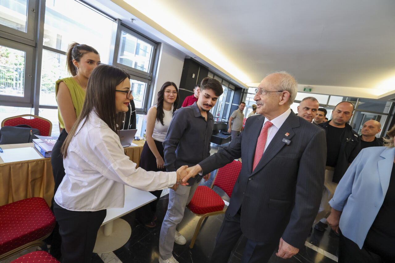 ANKARA (AA) – CHP Genel Başkanı Kemal Kılıçdaroğlu, partisinin Kadın