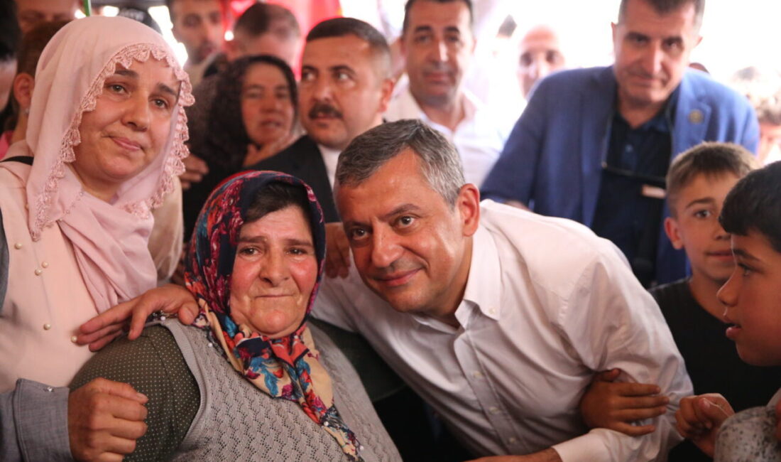 NİĞDE (AA) – CHP Grup Başkanı Özgür Özel, Niğde'de tarım
