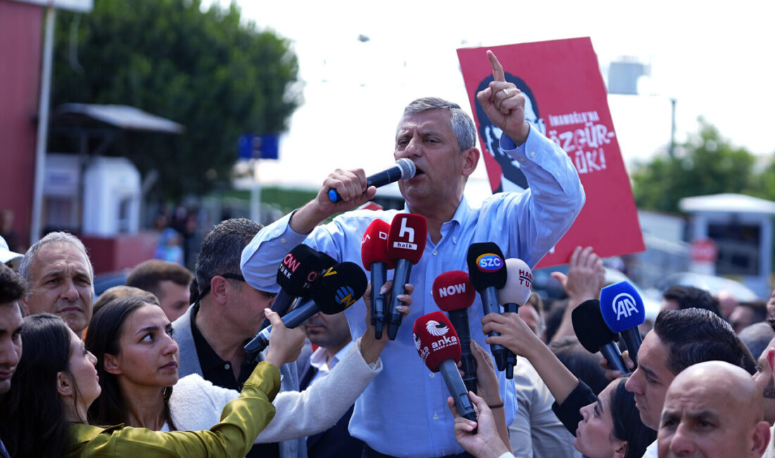 - "Biz, Ekrem Başkan'ımızla beraber, Mansur Başkan'ımızla beraber, tüm belediye
