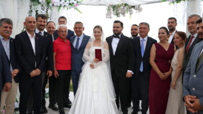 ZONGULDAK (AA) – CHP Grup Başkanı Özgür Özel, Zonguldak'ta vatandaşlarla