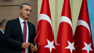 - "8 il başkanımız yönetimleriyle ve disiplin kurullarıyla beraber görevden