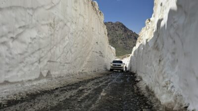 HAKKARİ (AA) – Hakkari'nin Yüksekova ilçesinde, 3 bin 400 rakımlı