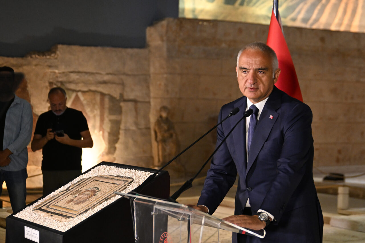 - Kültür ve Turizm Bakanı Mehmet Nuri Ersoy:
- "Dünyanın en