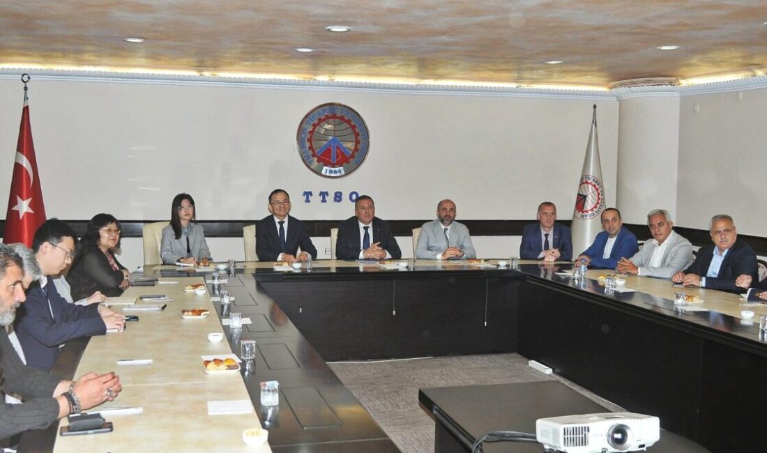 TRABZON (AA) – Çin'in Ankara Büyükelçisi Jiang Xuebin, Trabzon Ticaret