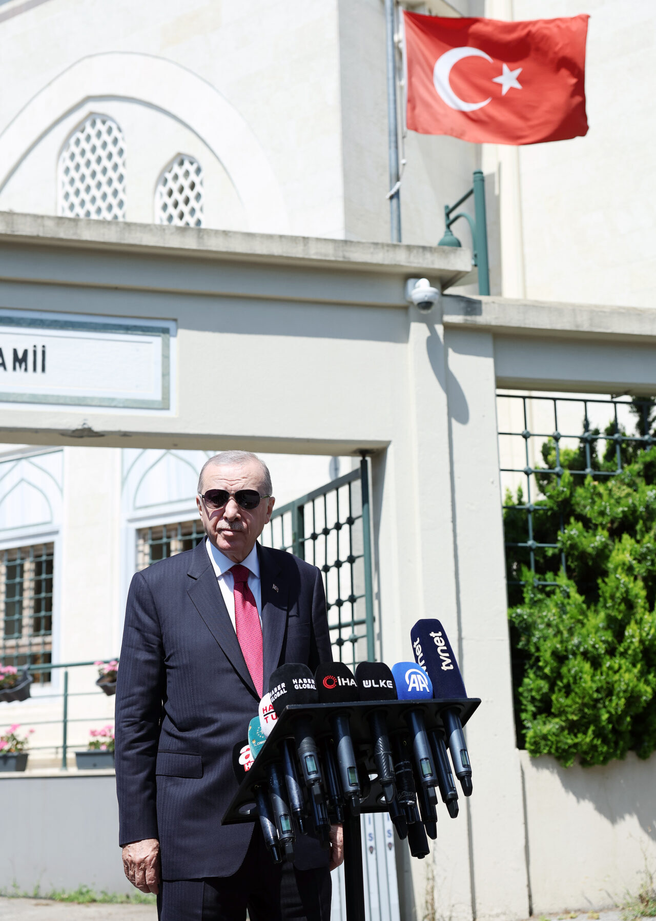 İSTANBUL (AA) – Cumhurbaşkanı Recep Tayyip Erdoğan, cuma namazını Üsküdar'daki