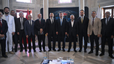 - Sarı-lacivertli kulübün yönetim kurulu üyesi Cihan Kamer:
- "Türkiye'nin en