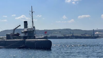 ÇANAKKALE (AA) – Derin denizde boru döşeme gemisi "Castorone", Çanakkale