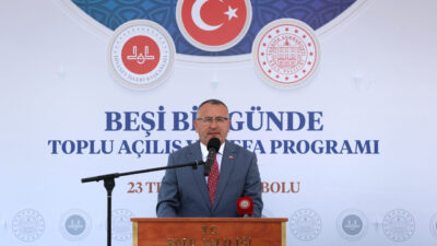- "Biz bir vakıf medeniyetiyiz. Yurdumuzun her yerini, bu bayrağın